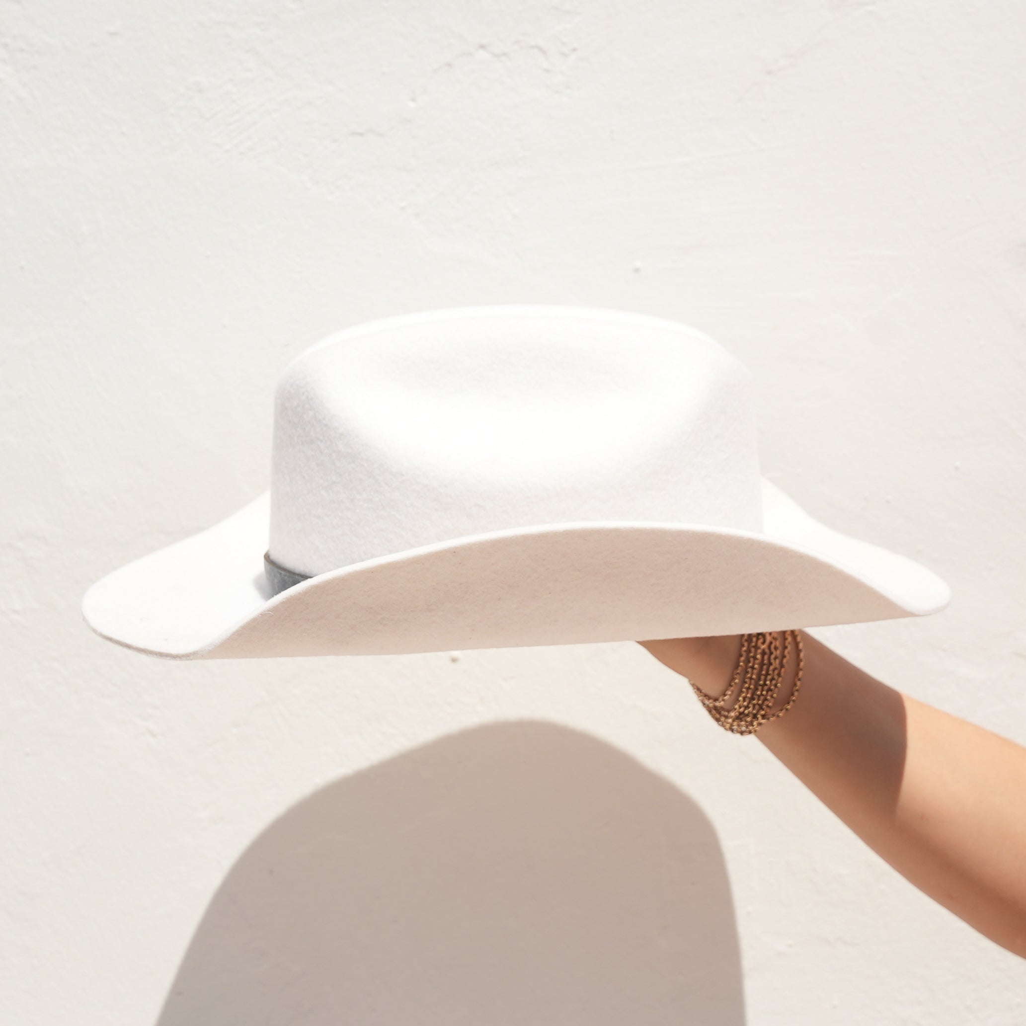 Clean white cowboy hat with contrast woven band and silk lining — Satori Collection Sienna Rose